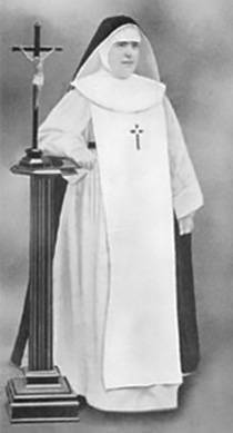madre-pilar-de-perfil
